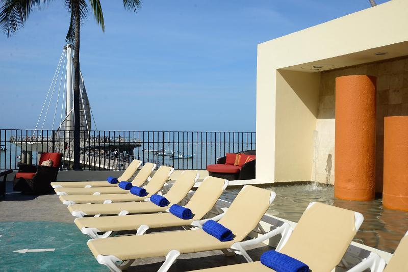 Hotel Delfin Puerto Vallarta Bagian luar foto